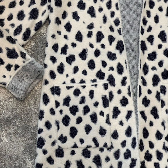 Like New Ann Taylor spotted fuzzy cardi - Picture 2 of 7